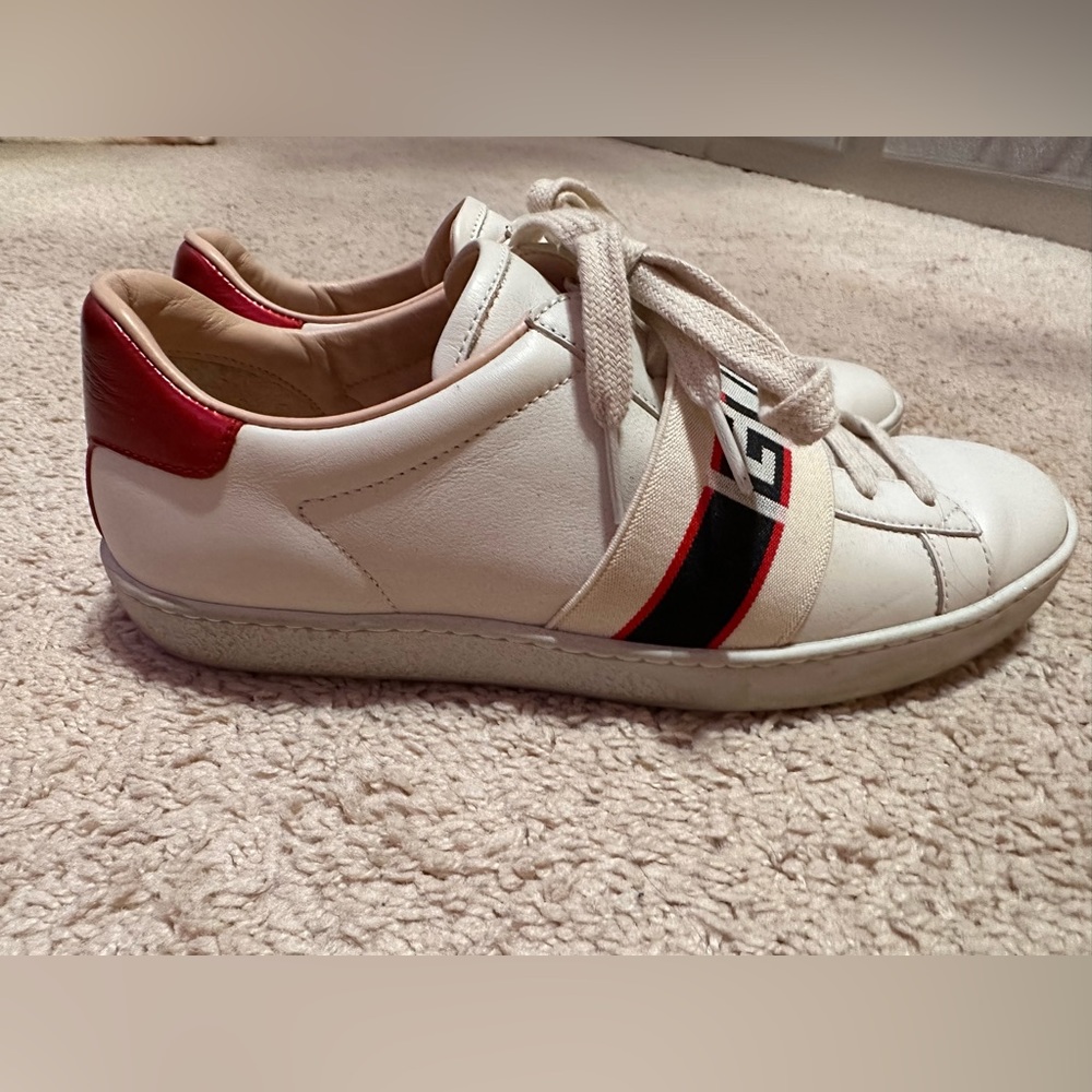 Gucci Sneakers - Picture 2 of 7